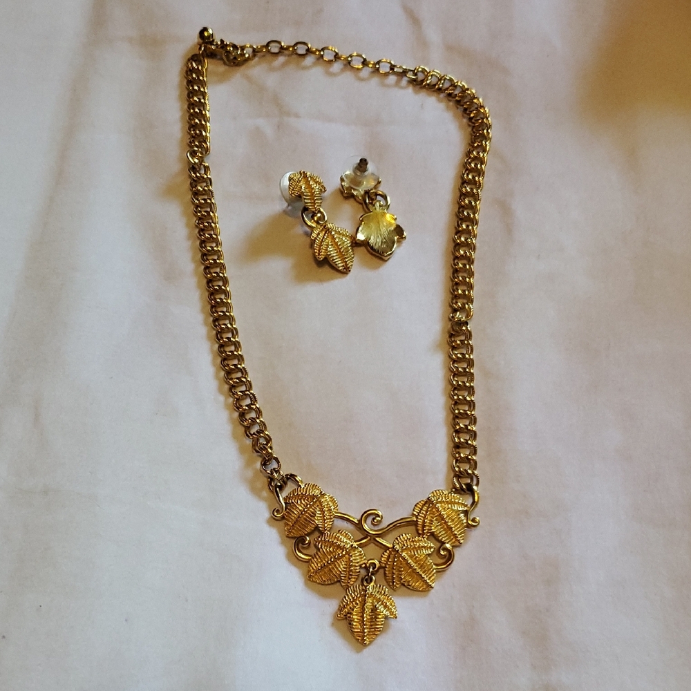 Elegant Gold Leaf Necklace and Earring Set